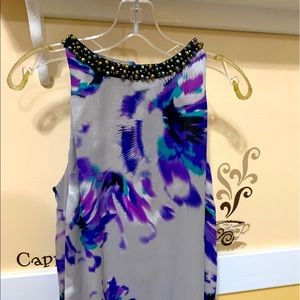 Stunning sleeveless jeweled neck  - Jennifer Lopez